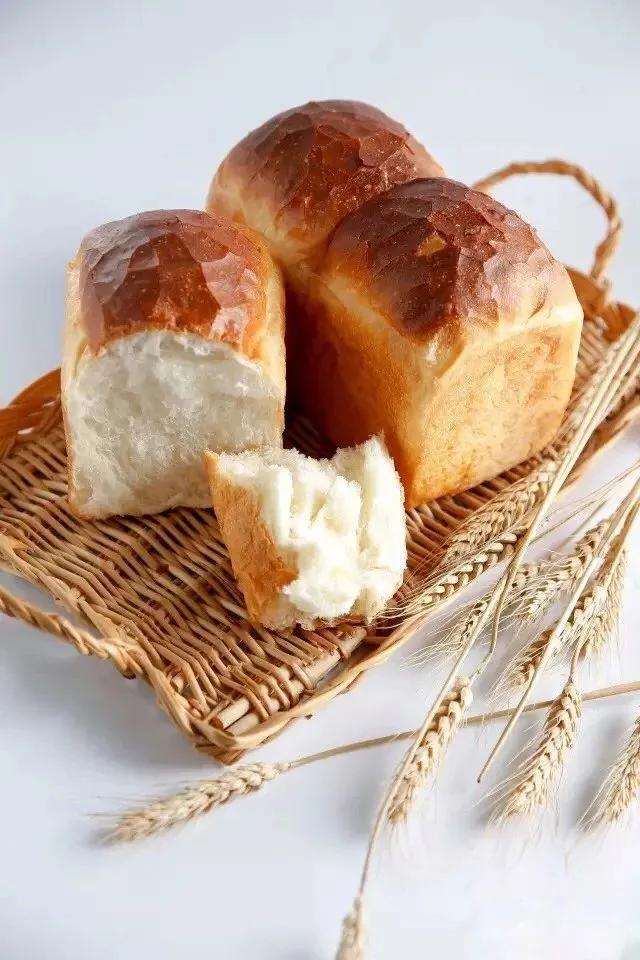 面包面团搅拌的几个阶段 (面包面团调制经历的阶段如何判断)