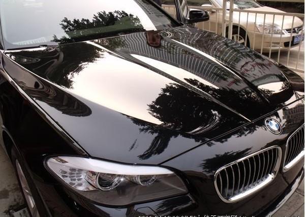 车漆老旧无光泽？打蜡烧钱伤车！教你这三招，漆面光亮如新更有面