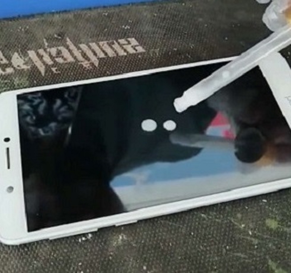 手机镀膜真的能提高屏幕防摔吗,纳米手机镀膜伤手机屏吗