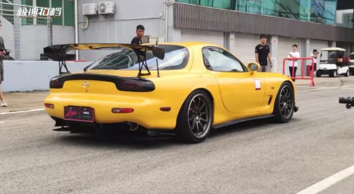 nana第一次到东京见到莲是多少集,nana第一次见面喝酒