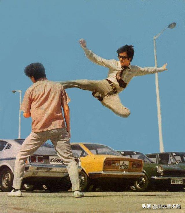 李小龙精武门连环八腿双截棍,李小龙短棍格斗术教学视频