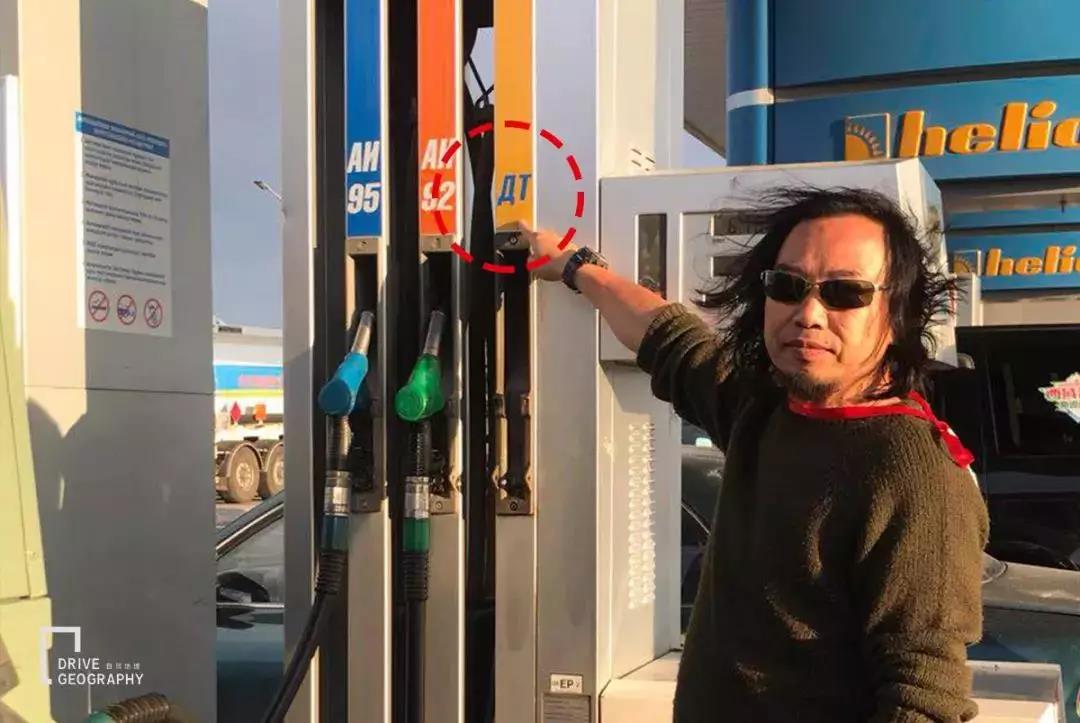 中国牌照车在国外自驾游,开中国牌照车去外国