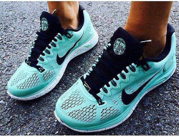 19的耐克鞋空军一号怎么辨别真假,ct2357-002耐克鞋怎么辨别真假