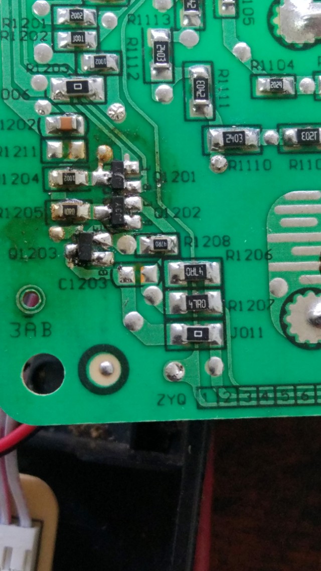 美的电磁炉不识别锅具,美的电磁炉e0不加热的原因