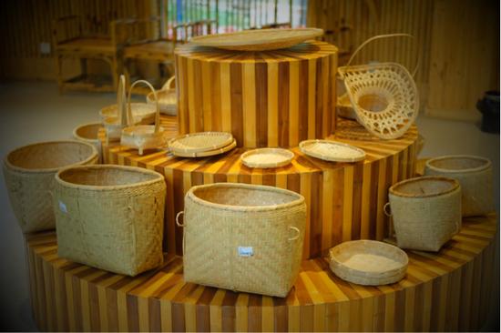 v视角看时尚,v视角换个角度看世界