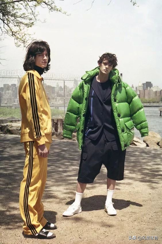 颜值高大长腿还会穿,谁高中没有暗恋过这样一个体育生?