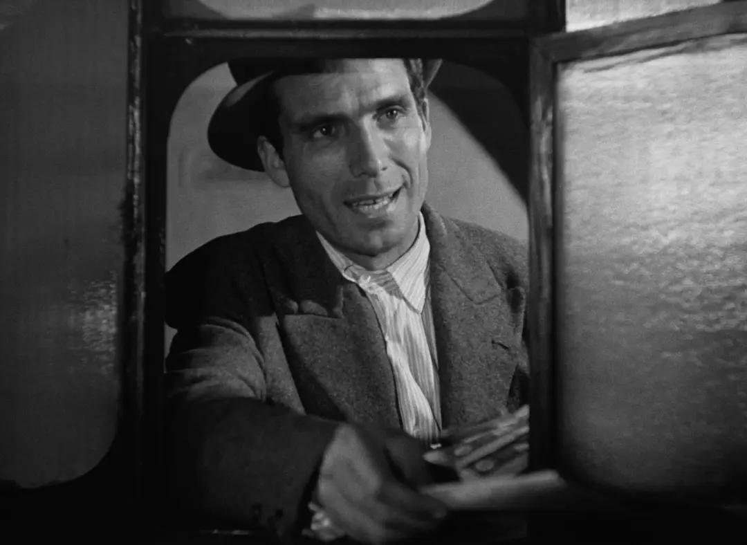 偷自行车的人是怎么样的,偷自行车的人反映出的现实意义