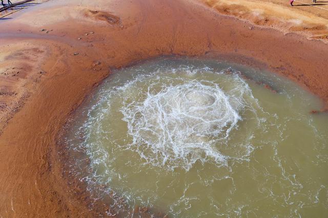 堪比恶魔之眼的地方居然是个温泉,恶魔之眼泉