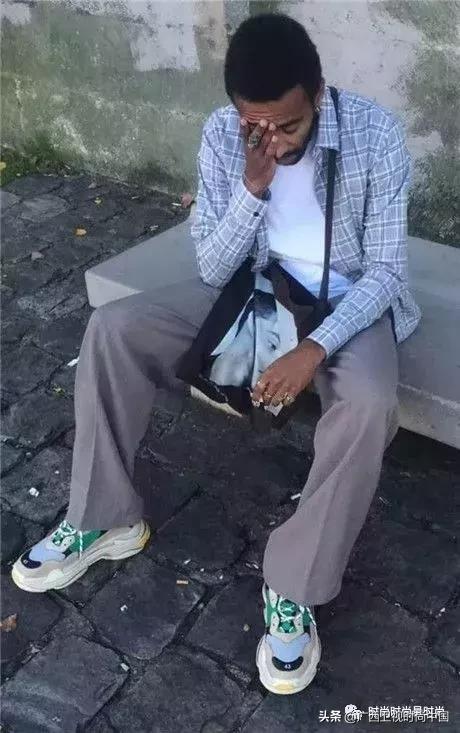 老爹鞋视觉上比较大怎么搭配,老爹鞋哪款好看舒适又百搭