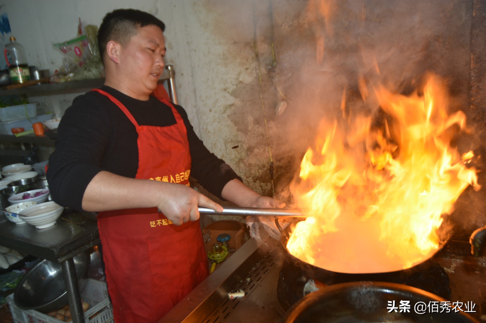 农村面馆开店经验,90后小伙做餐饮营业额