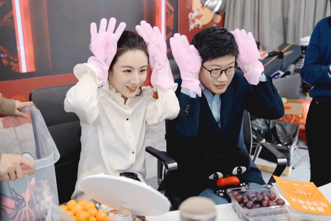 薛兆丰访谈,薛兆丰第一次直播