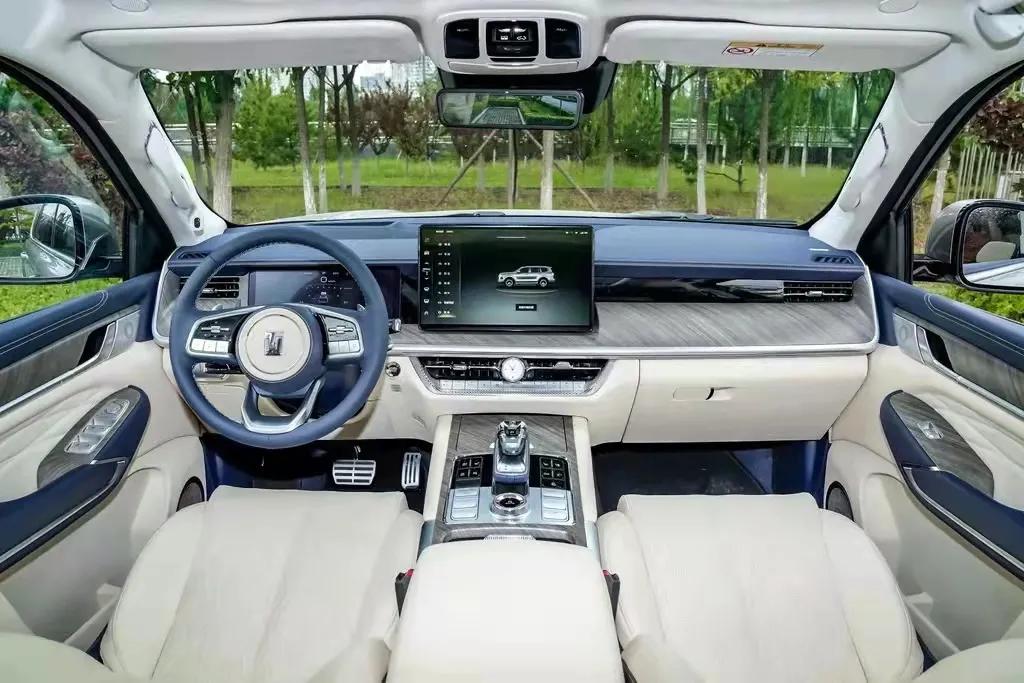 坦克500价格亮相,或卖34万起,油耗18升,配三款版本