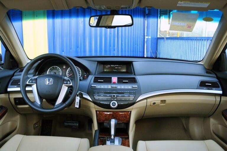 最省油的本田车小型两厢,省油耐用二手车本田雅阁