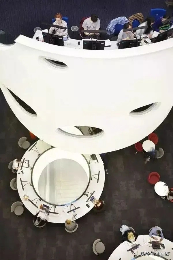 鑻卞浗璋㈣彶灏斿痉澶у,鑻卞浗璋㈣彶灏斿痉