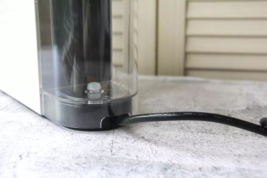 今天开箱一款便携胶囊咖啡机,mini胶囊咖啡机便携