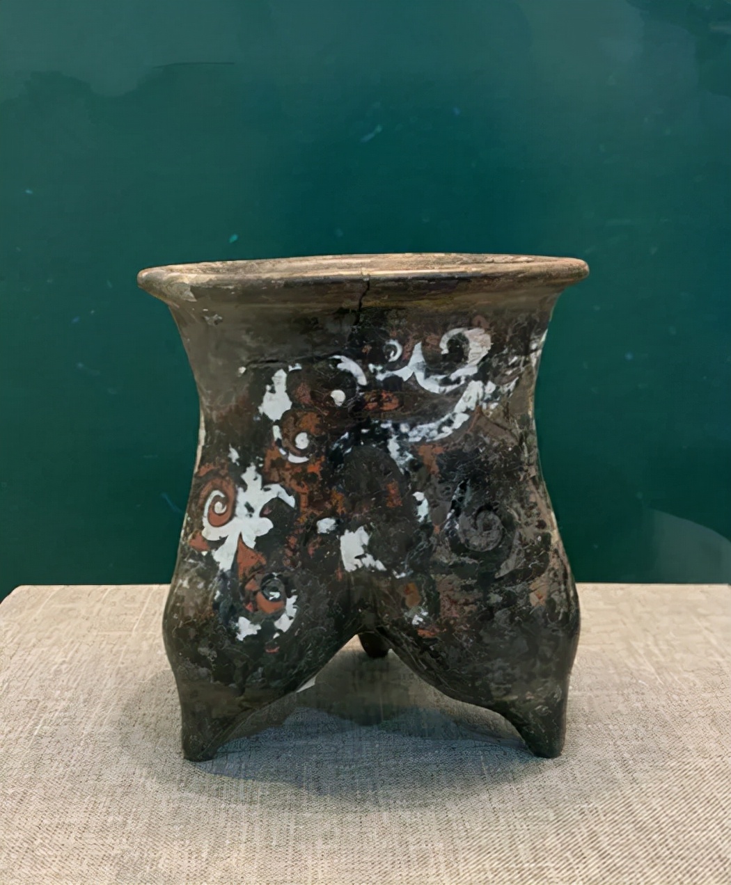 来古都长安感受历史文化,领略千年红山文化