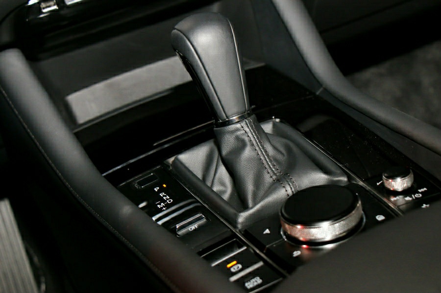 12个bose音响的国产轿车,12个bose音响的车