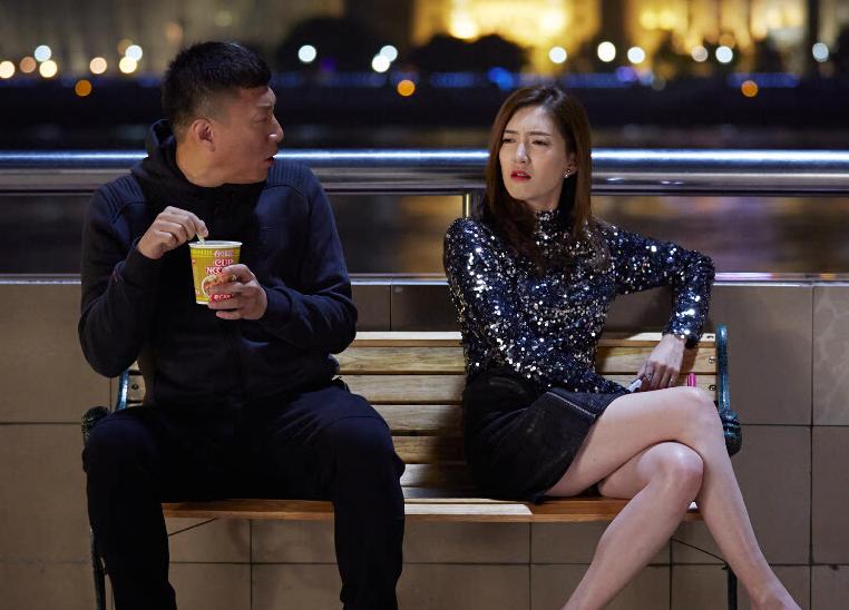 从张艺兴、吴越到王骏迪,《扫黑风暴》明明就是个红雷宇宙