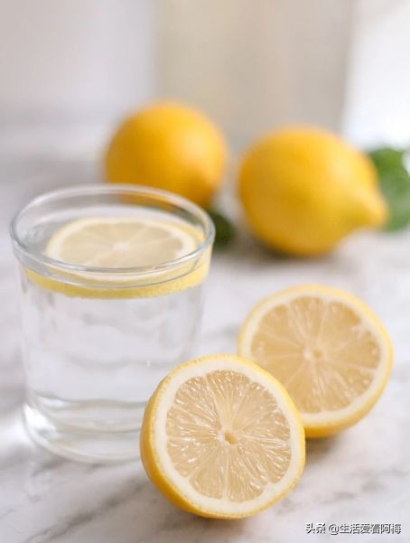 新衣服直接穿还是洗再穿,新衣服不洗直接穿一天