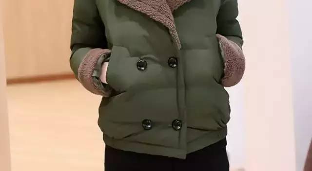 搭配哈伦裤的羽绒服推荐,白色灯芯绒哈伦裤搭羽绒服