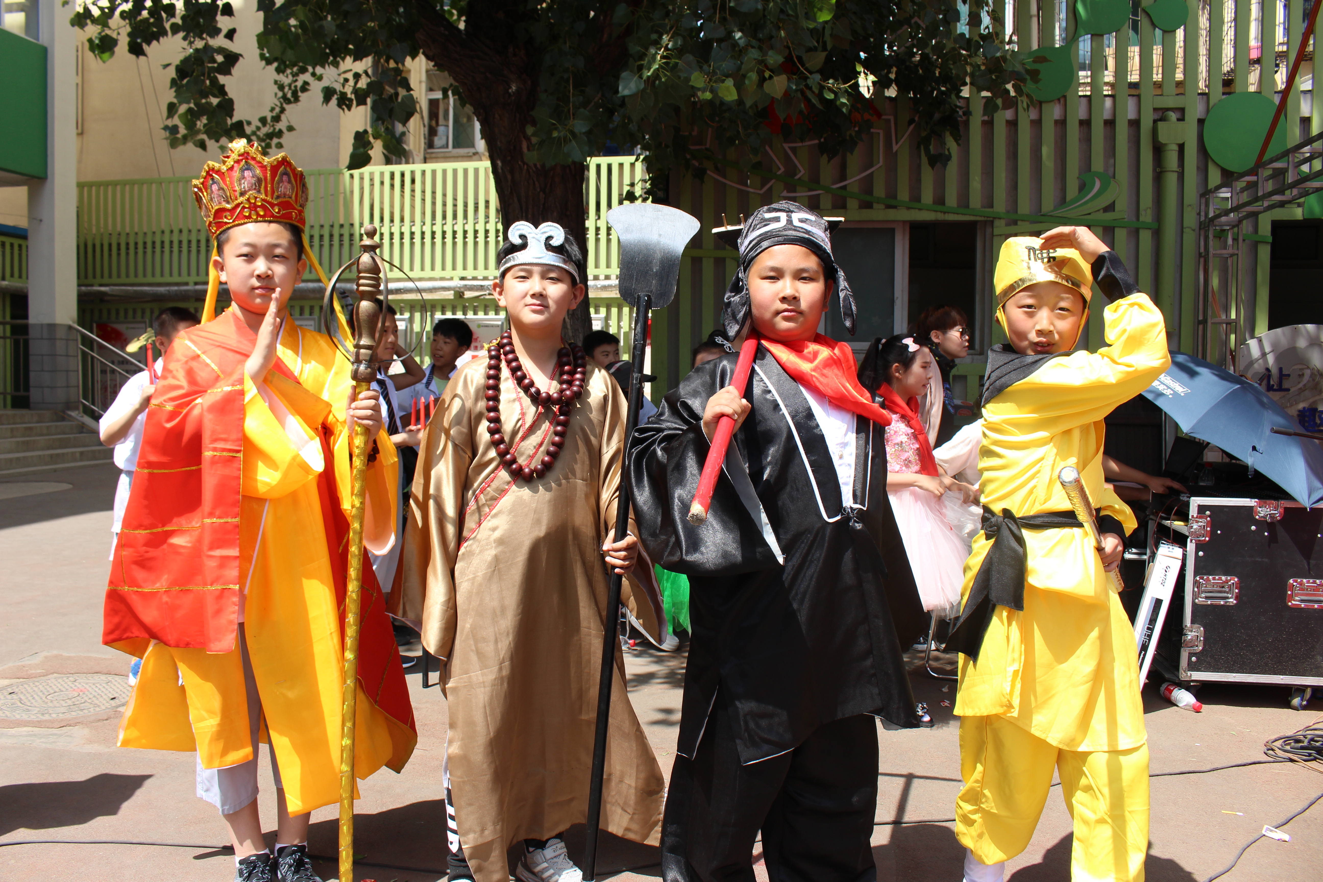 书香浸润童年阅读点亮人生幼儿园,太原解放路小学庆六一活动