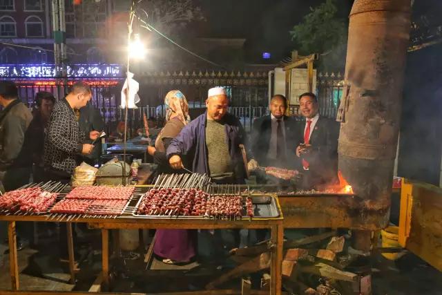 *疆新**最劳道的夜市终于要回来了！简直太激动了