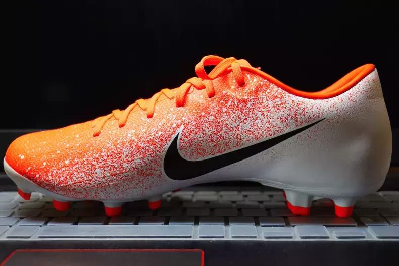 nikevaporacademy足球鞋,耐克vapor14室内足球鞋