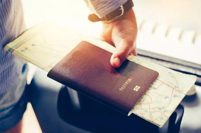 去国外旅游过安检被偷视频,出国旅游过海关被扣是什么原因