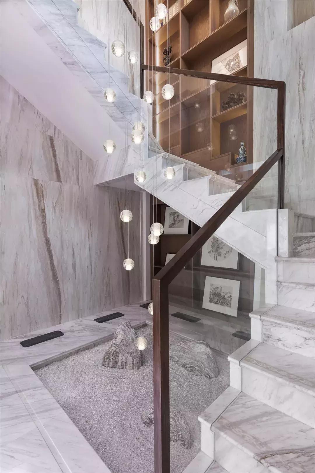 楼梯这样设计才惊艳,楼梯下空间怎么设计高级