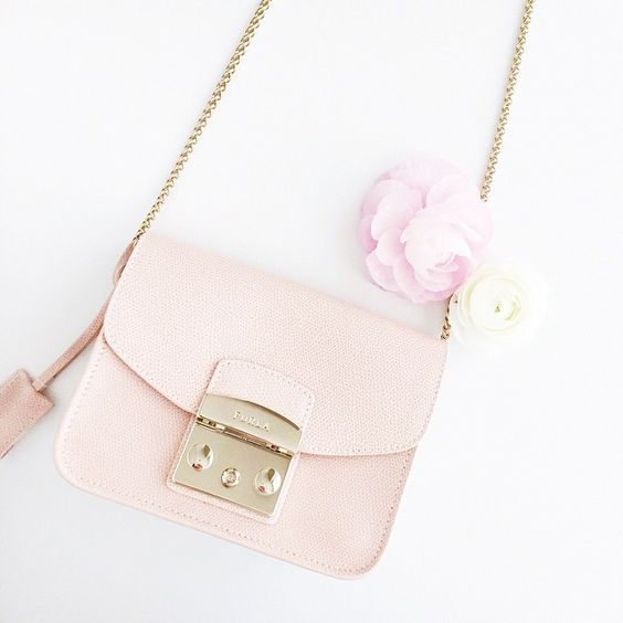 2000块钱左右的包包,2000左右可以买哪些大牌包包