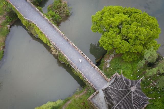 宜春旅游攻略住宿,宜春住十天左右民宿好还是酒店好