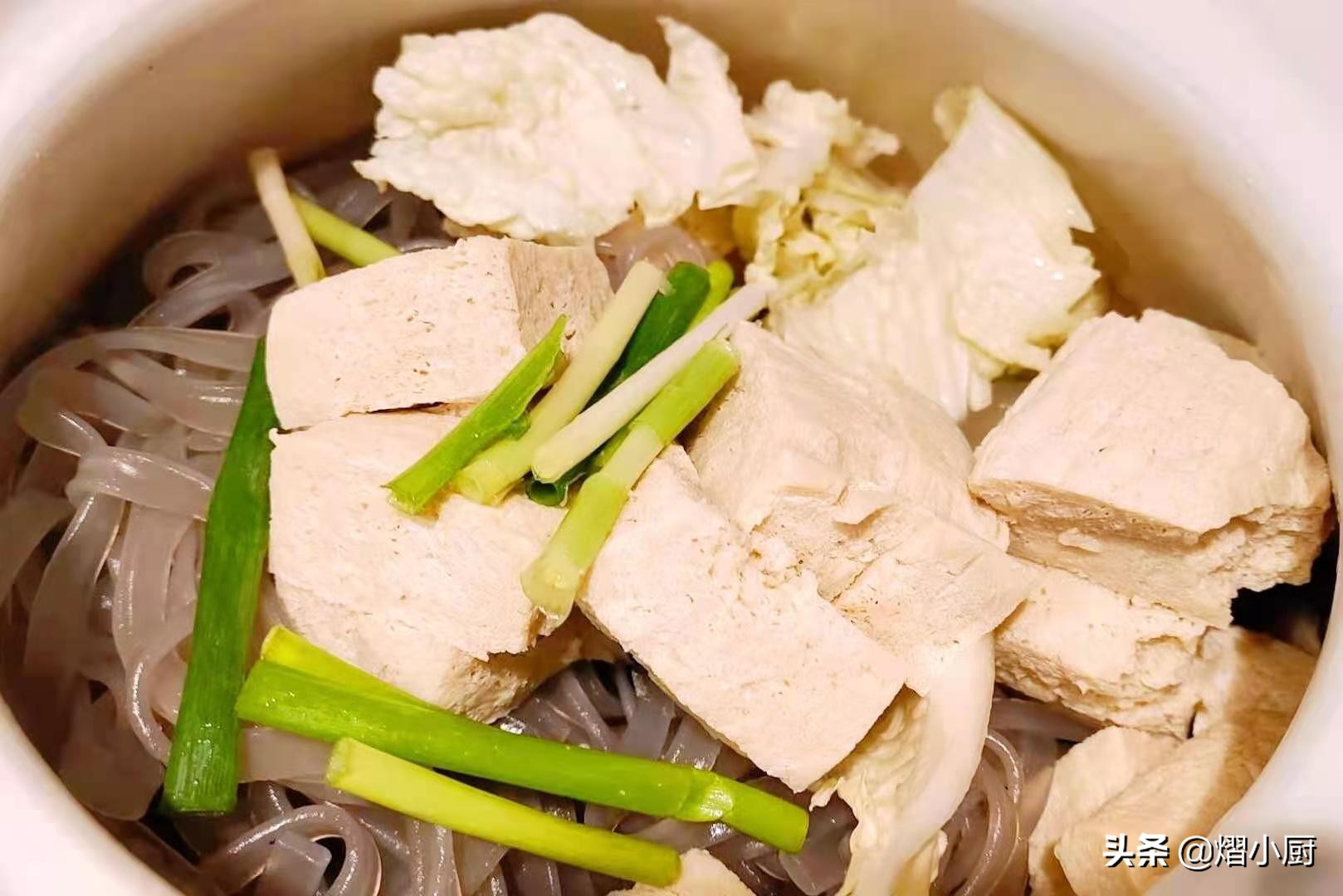白菜宽粉炖豆腐,白菜豆腐宽粉家常做法