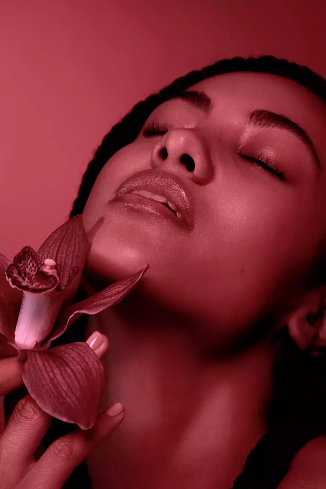 gentlemonster王嘉尔出场,gentlemonster智能眼镜二代