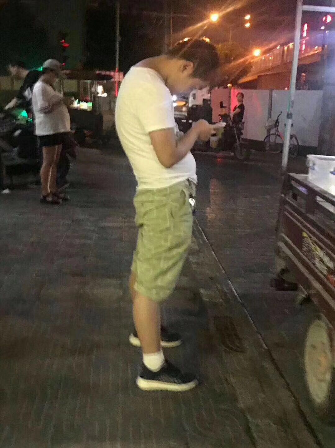 大人小孩含胸驼背怎么办?运动训练师教你一套简单易学动作