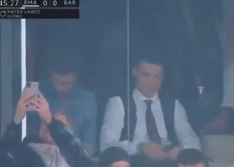 C罗现身包厢观战国家德比，为维尼修斯进球鼓掌