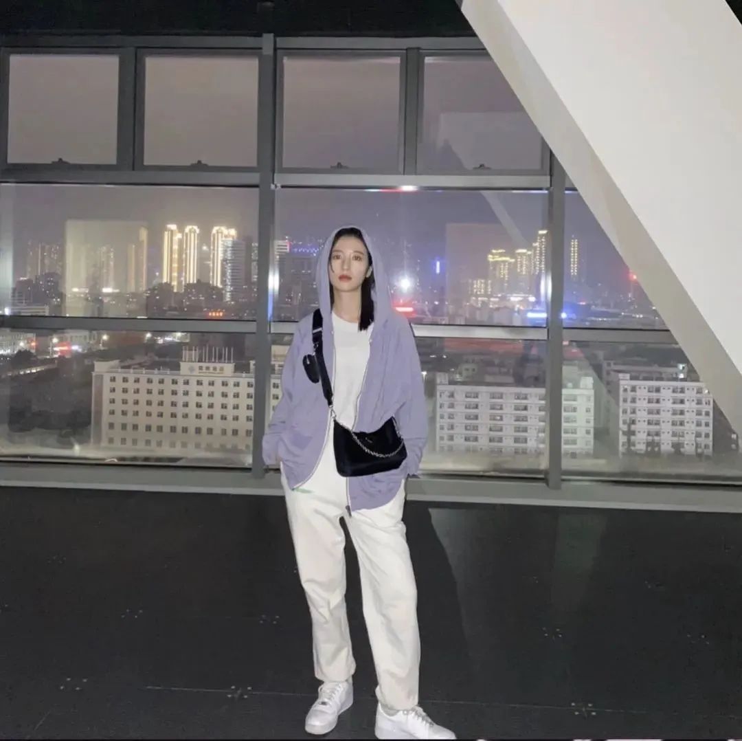 春夏穿的衣服搭配推荐,暖春春装怎么搭配好看