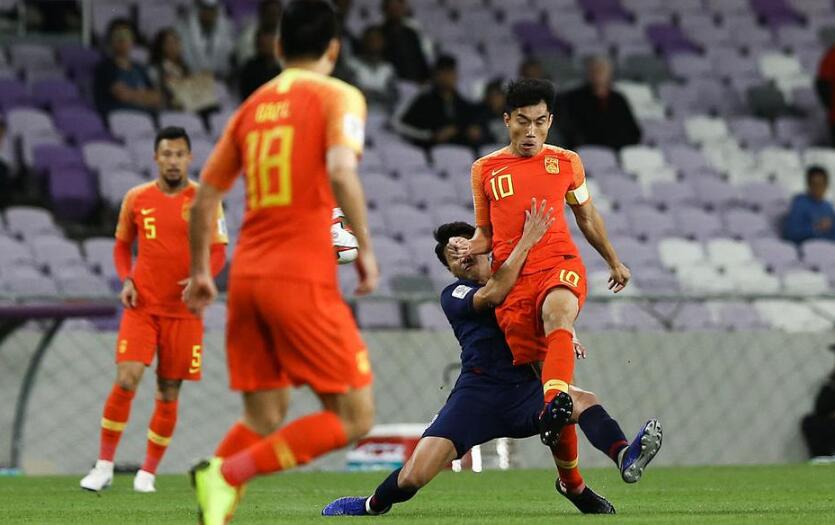 男足逆转,国足21逆转泰国各大直播间反应