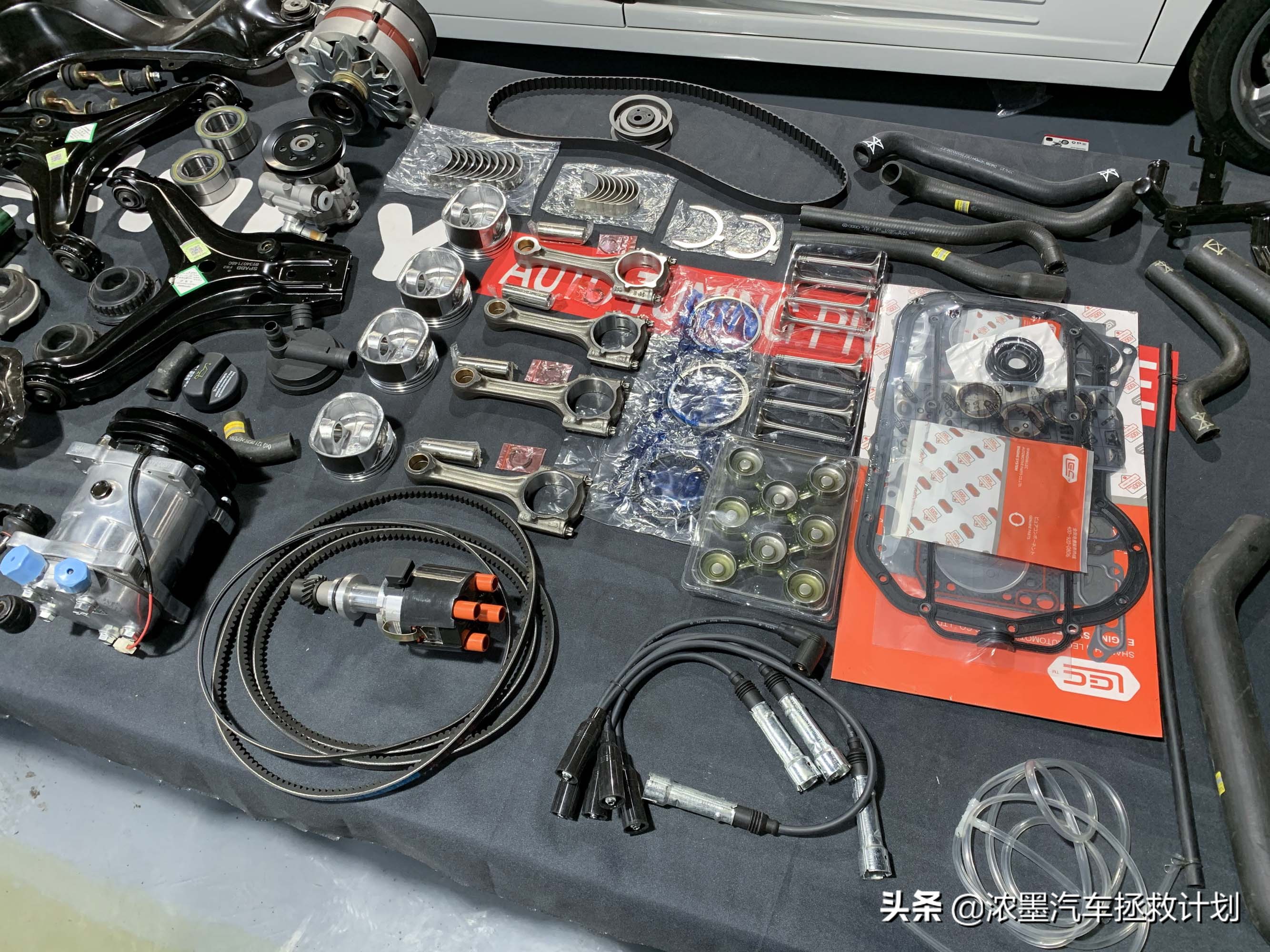 「妙手生花」重建一台战损级桑塔纳，带给它历经千般后的华丽重生