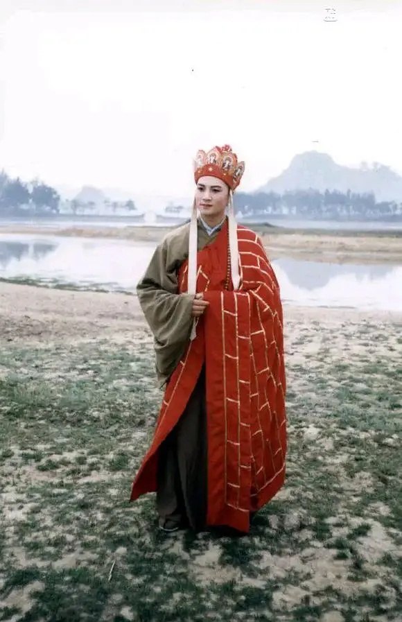 心经跟金刚经的关系是什么,心经是浓缩版的金刚经吗