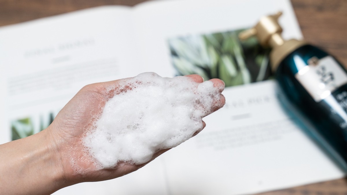 男士护手霜防干裂脱皮不油腻,男士防晒霜推荐清爽不油腻