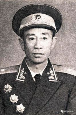 37师轻敌，中了“小诸葛”的“回马枪”，看陈赓大将如何破解