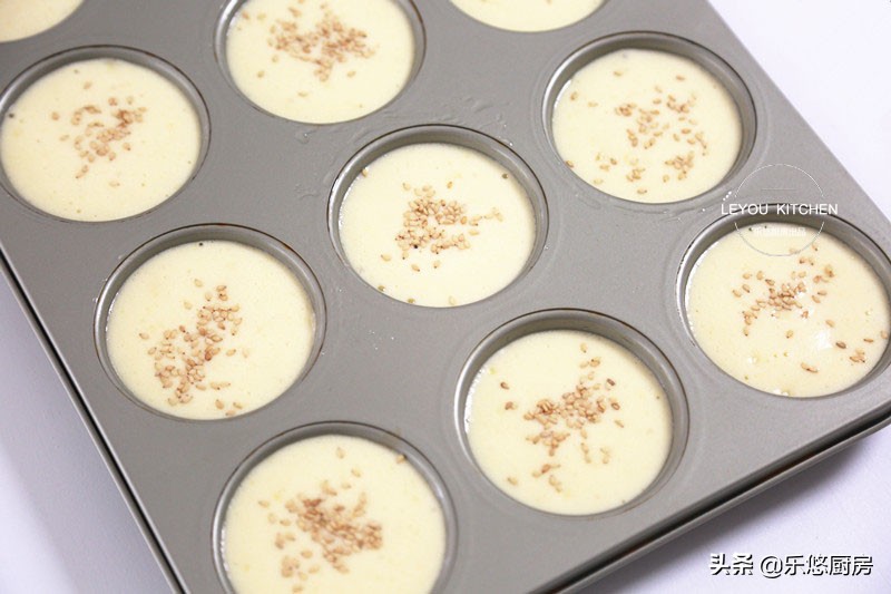 鸡蛋面粉花生油蛋糕,纯花生油鸡蛋白糖老式蛋糕做法