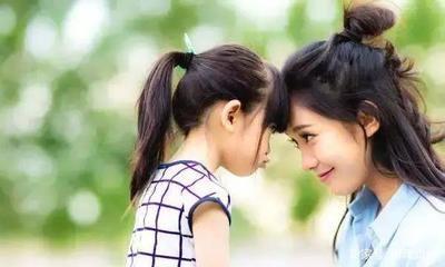 孩子偷偷抹口红怎么办,宝宝偷涂妈妈的口红怎么发朋友圈