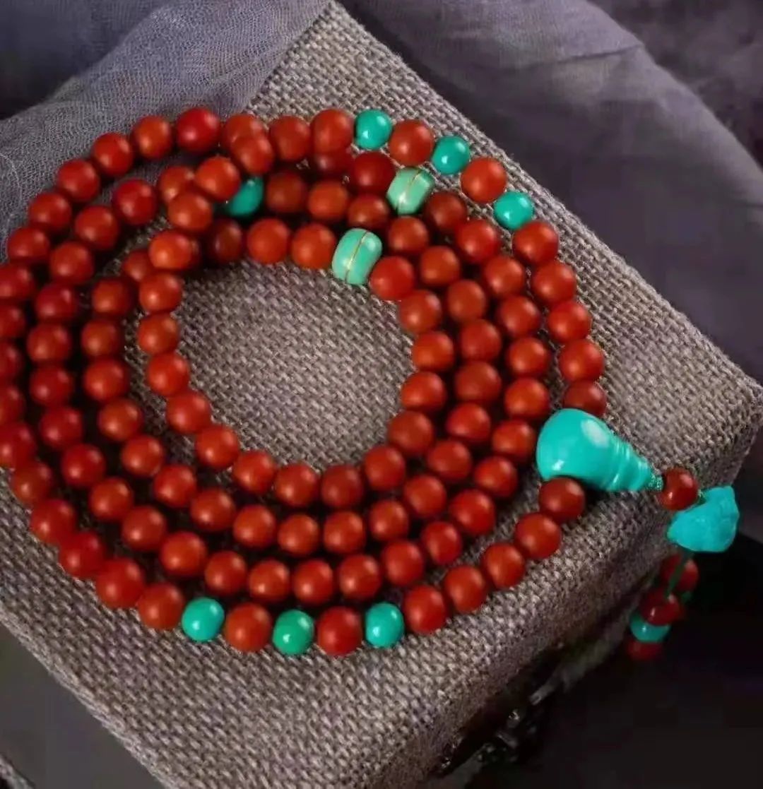 什么手串对自己的运气比较好,2024本命年带什么手串