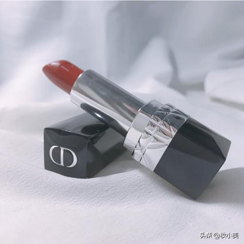 黄皮真的不要用奶油橘的口红,黄皮口红必买色999哑光和丝绒