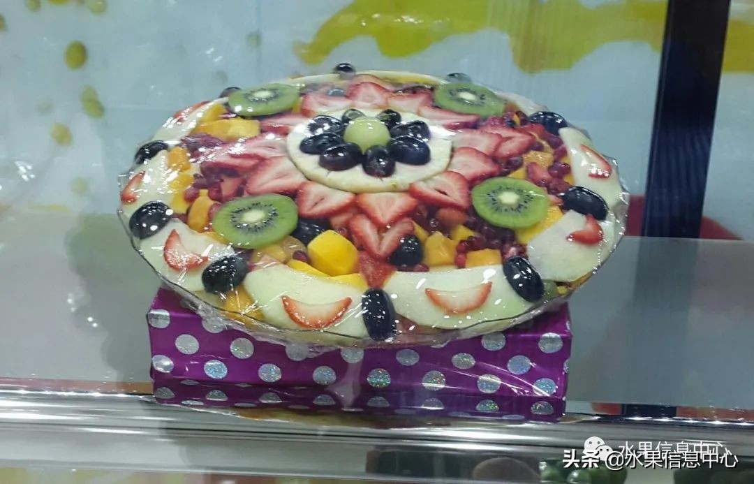 迪拜中国水果店,都说迪拜遍地黄金