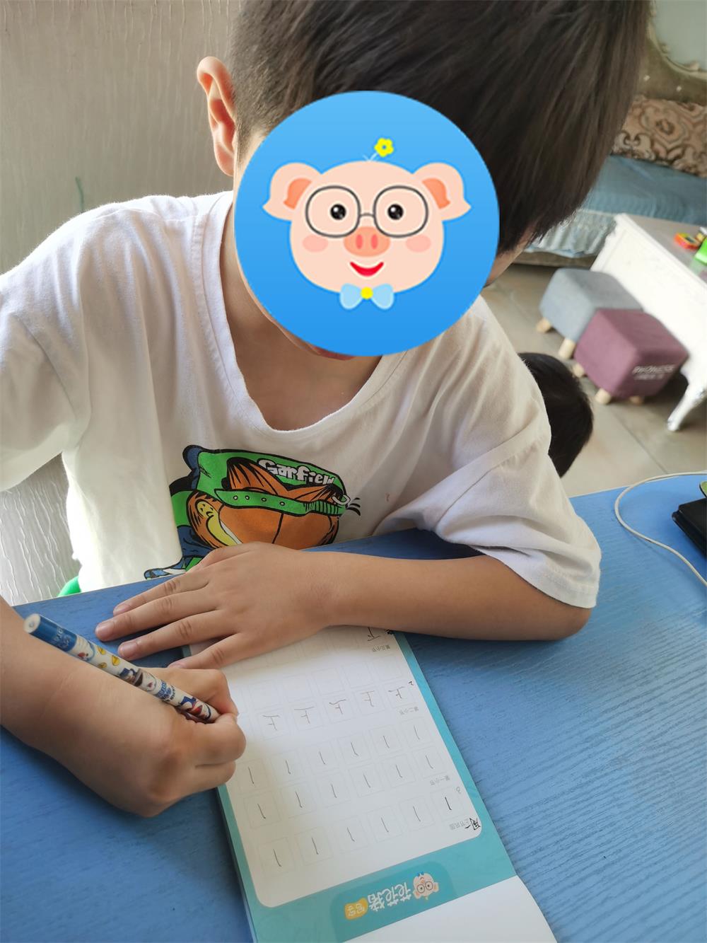 小学生在家练字的最佳方法,小学生如何快速练字入门