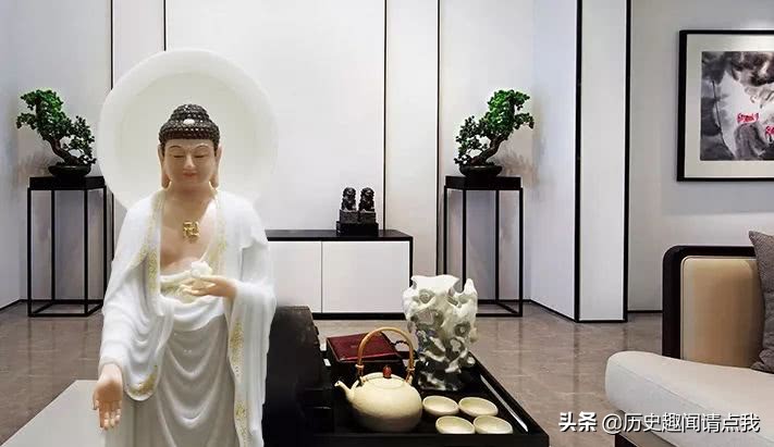 阿弥陀佛身边八大菩萨是哪些,观音菩萨与阿弥陀佛还有哪位菩萨