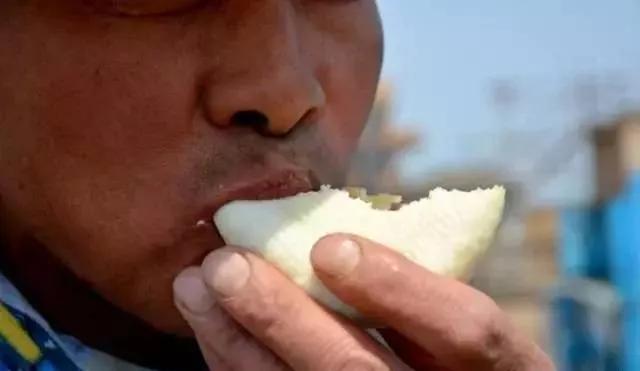 焊工苦焊工累挣钱不容易啊,焊工苦