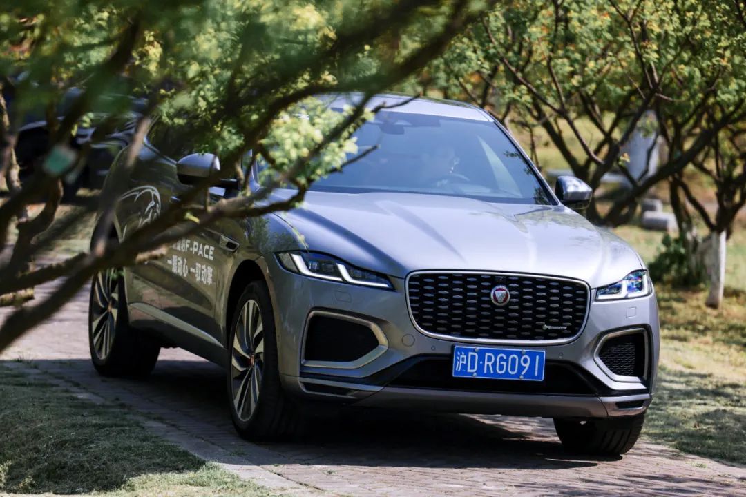 捷豹新英伦f-pace,捷豹f-pace英伦绿